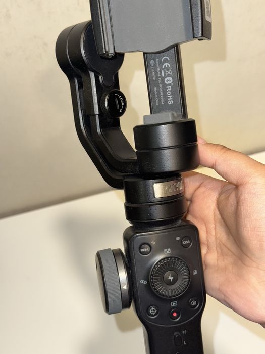 Zhiyun SMOOTH 4 — стабилизатор для смартфона