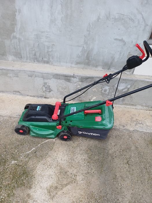 Masina de tuns iarba Grunnman 1200 W