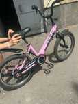 Vând bicicleta fete