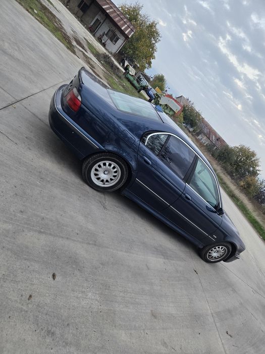 Бмв е39 520i Автомат  НА ЧАСТИ