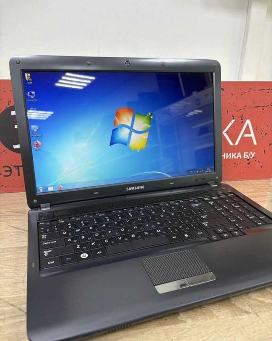 Ноутбук samsung  R525