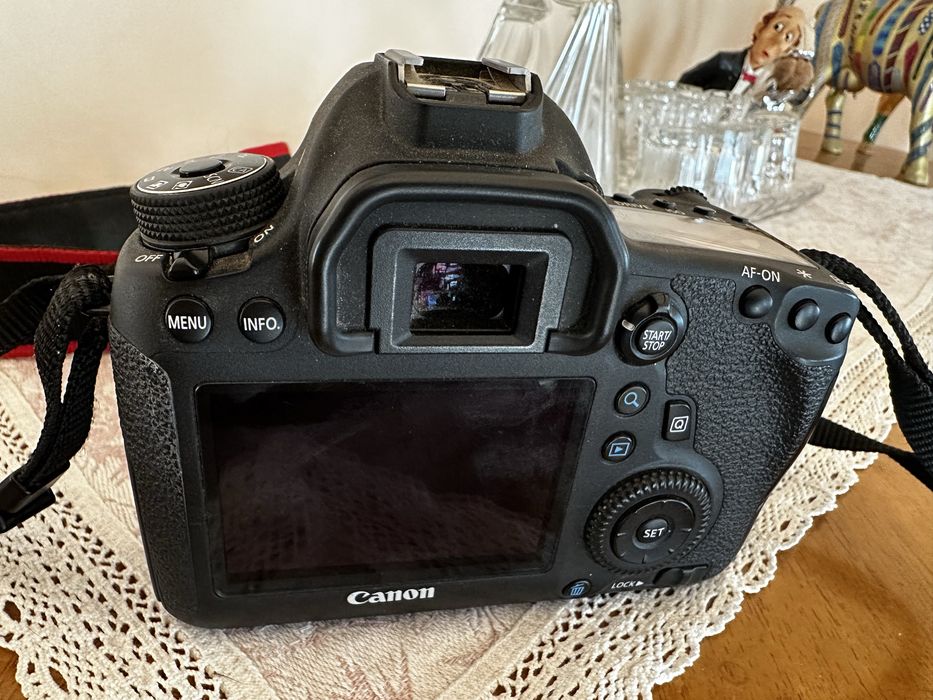 Canon 6D фотоапарат и чанта