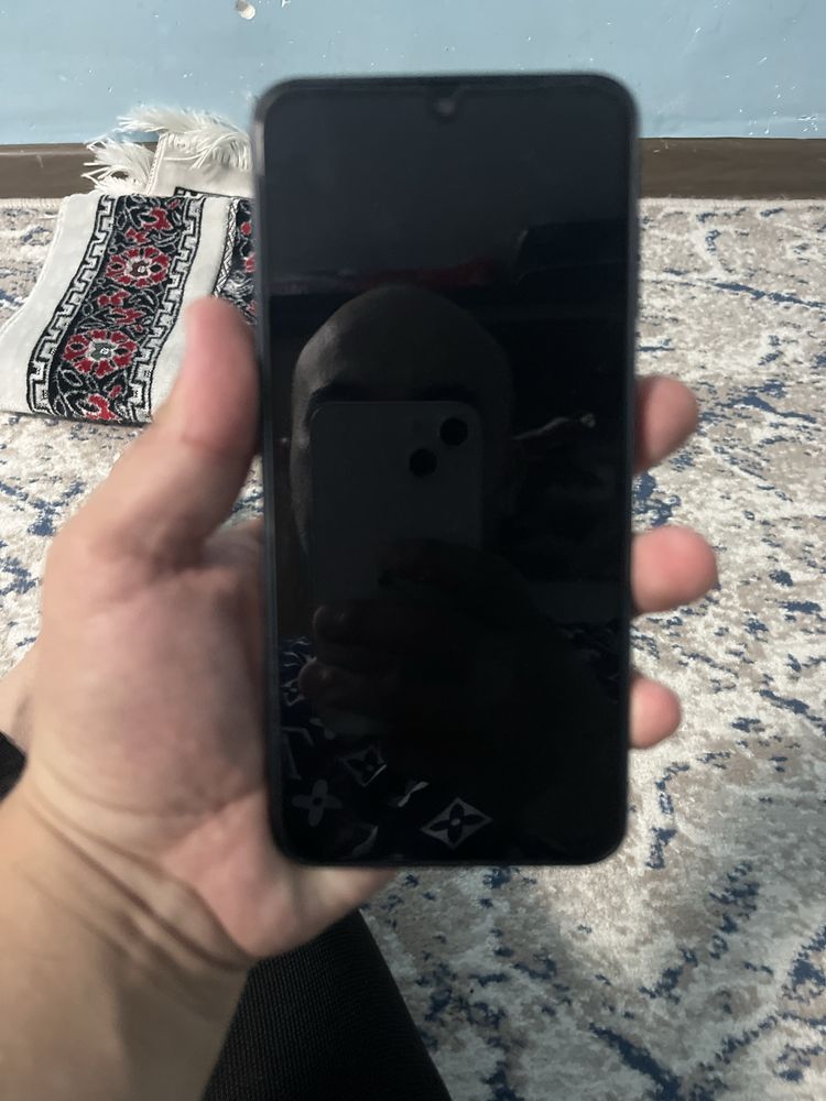 Samsung A 16 sotiladi srochna
