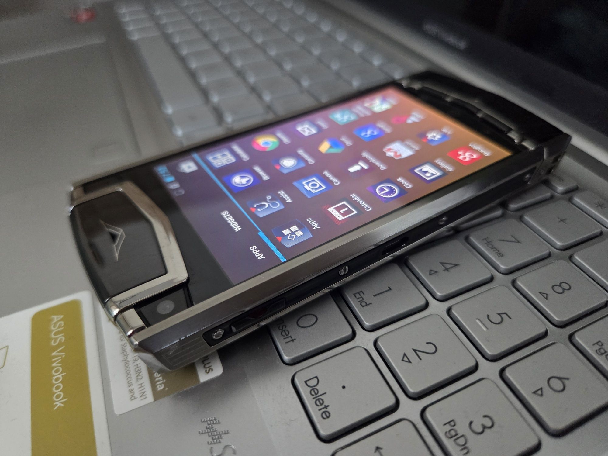 Vertu TI Touch Black Alligator 64GB
