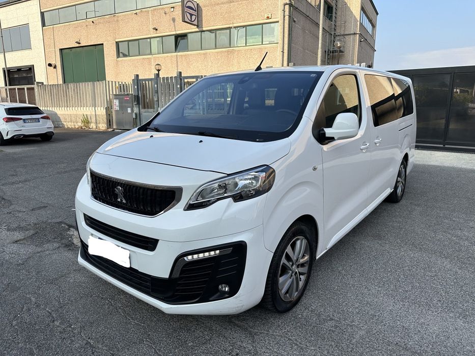 Peugeot Traveller 8+1 locuri 2.0 automată 2019 Înmatriculată