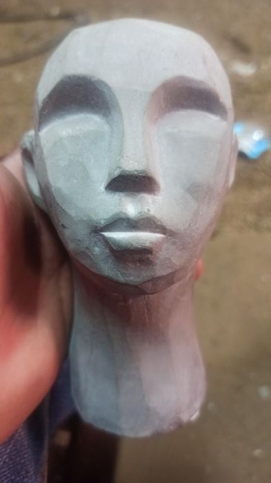 Cap decorativ din ciment