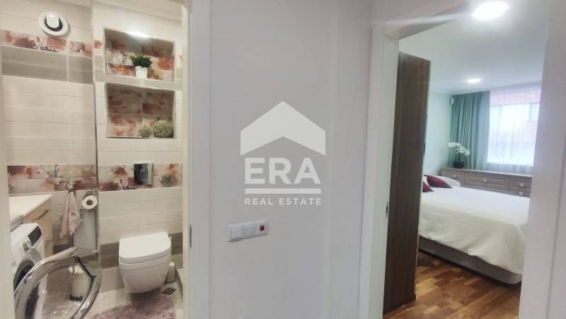 ЕКСКЛУЗИВНО! Двустаен обзаведен апартамент под наем, над хипермаркет Б