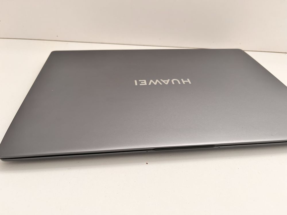 MateBook D16 HUAWEI
