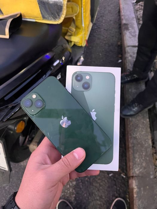 Айфон 13 цена 180к  продам срочно емкости батарея 100%