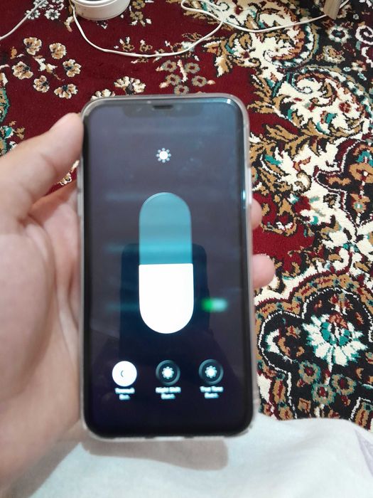 Iphone 11 rangi oq xotira 128