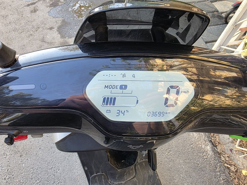 Продам б/у скутер niu mqi+ sport