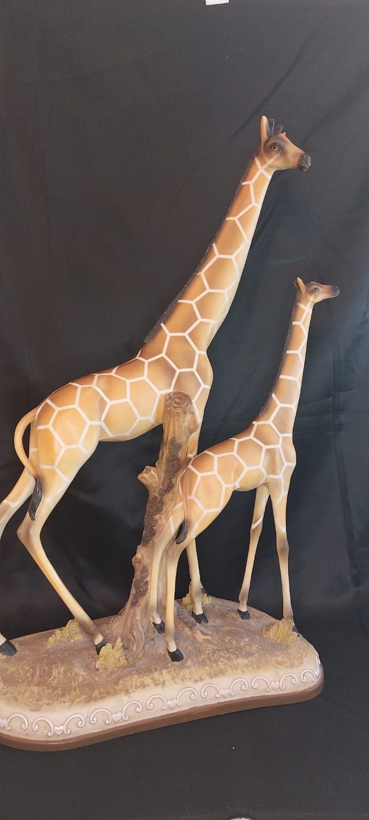 Продам статую жирафа