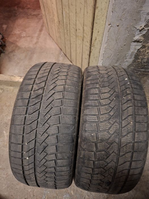 Зимни Гуми 245/40/18