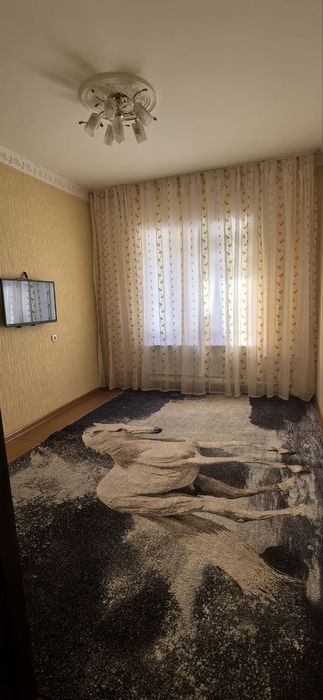 Поодаётся 3х комнатная квартира на 2ом этаже в 6ом микрорайоне