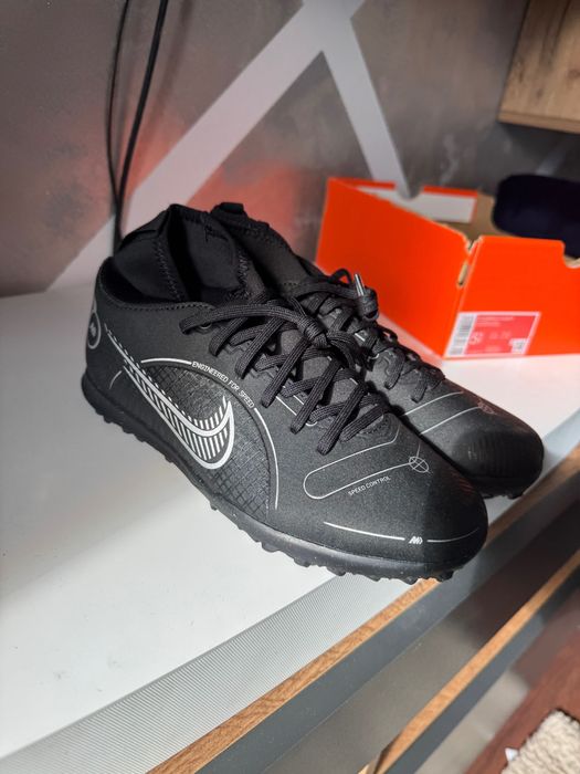 Ghete de fotbal pentru copii Nike Jr Superfly 8 Club TF