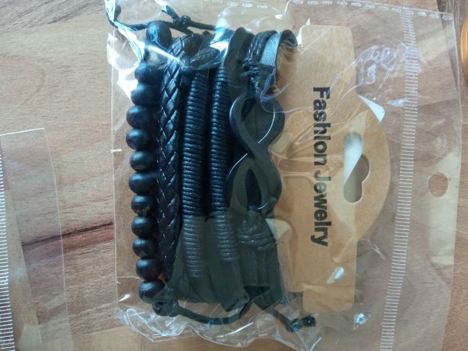 Кожена  гривна стилна