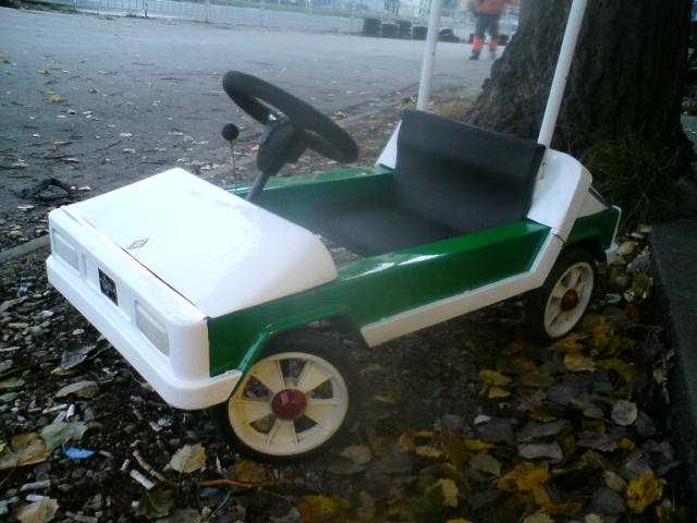 детска кола с педали не москвич стара ламаринена рядка