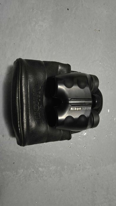 Binoclu Nikon 7x20 Travelite CFIII