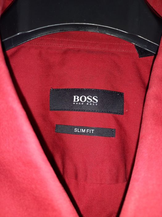 Camasa barbati marca BOSS marime 43-44 sau XL stare perfecta