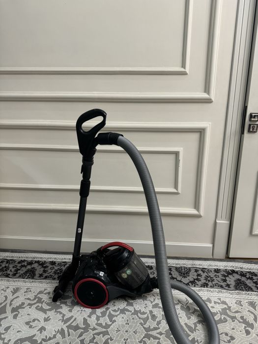 Пылесос почти новое состояние,использовано аккуратно