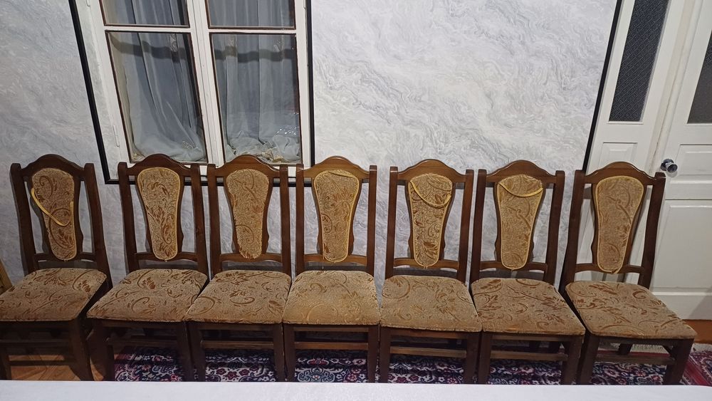 Стулья 10 штук деревяные