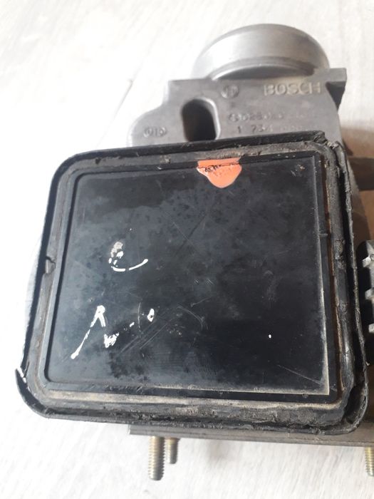 Флюр сотилади е36