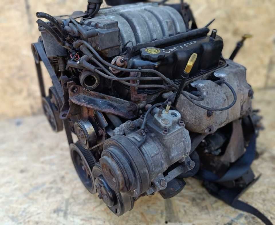 Двигатель  3.3см  Крайслер Вояджер, Додж (2куз)  привозной  в наличии