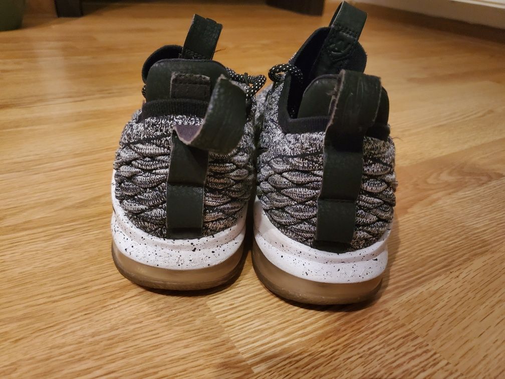 Nike Lebron XV low adidasi barbati bascheti sneaker