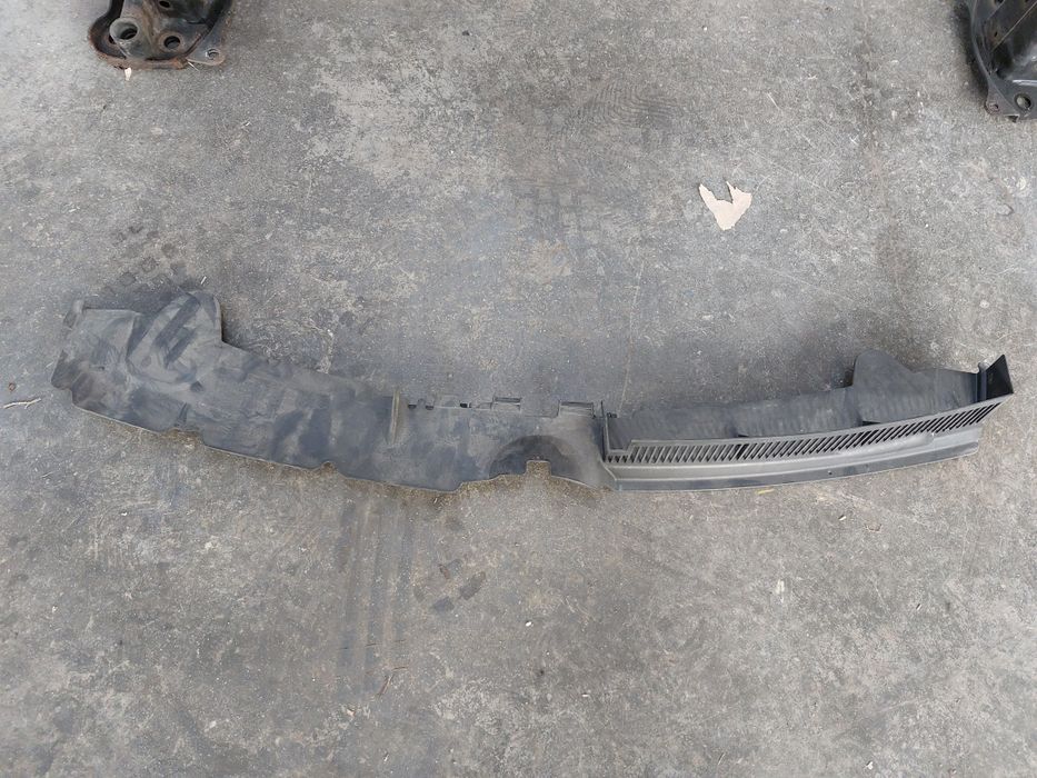 Armatura fata deflector claxon Passat CC 2008-2012