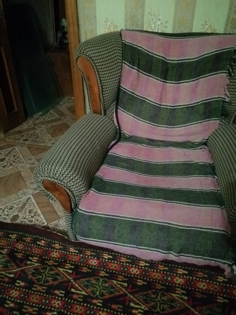 Продам разную мебель б/у