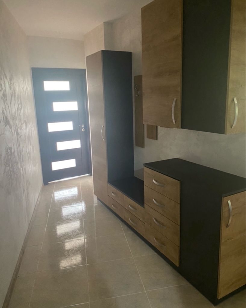 Дава се под наем Тристаен апартамент в Варна, Колхозен пазар - 85 кв.м за 612 € - Снимка #10