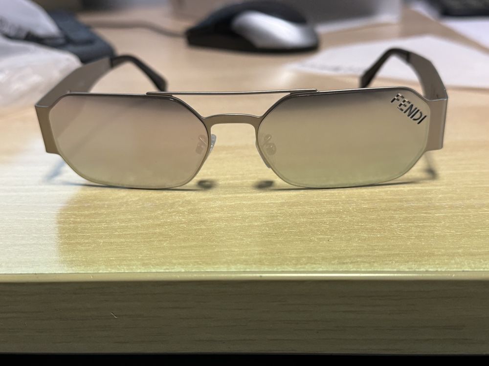 Слънчеви очила Fendi