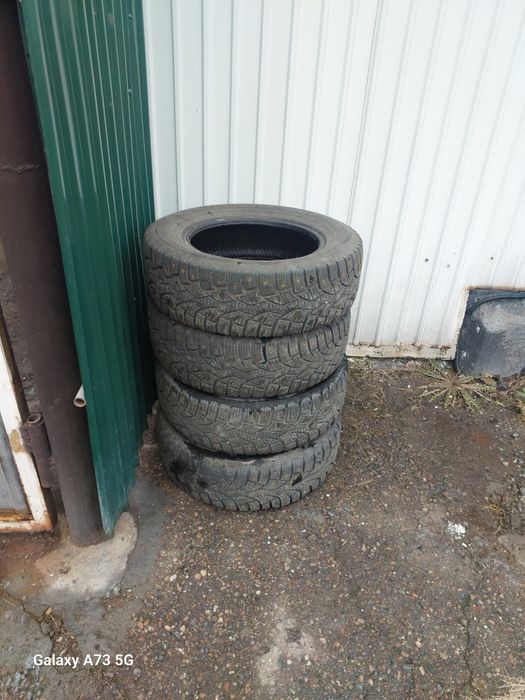 Шины R16 215/65, 4 штуки