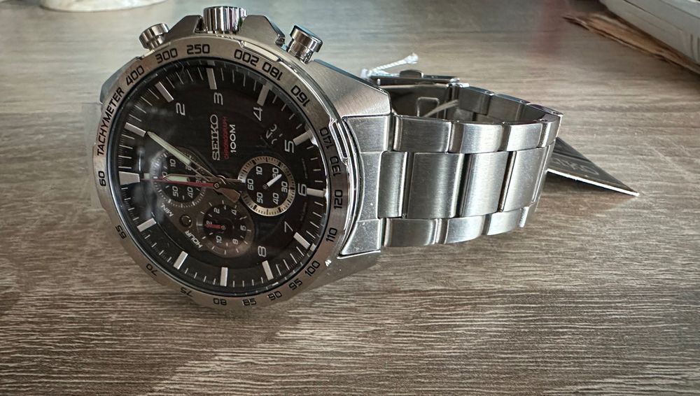 *Чисто Нов* Часовник SEIKO SSB319P1