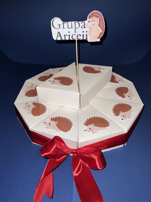 Tort din cutii felie de tort