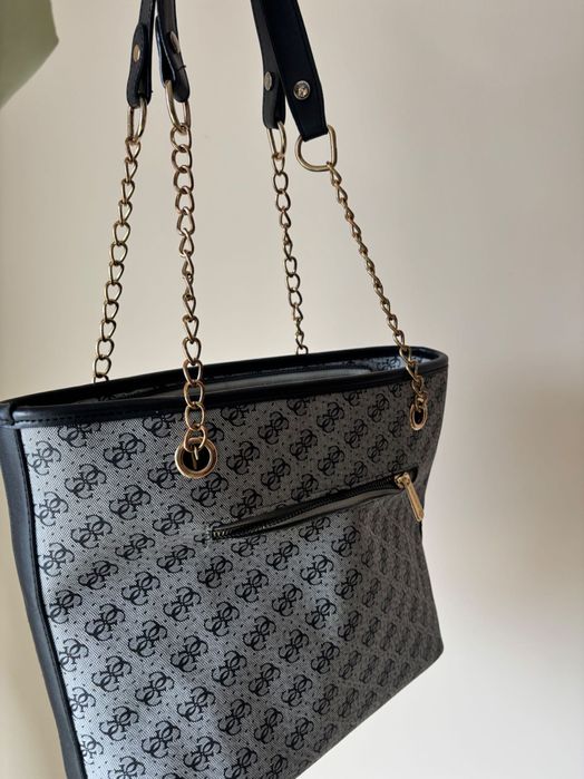 Чанта на Guess! Много запазена!