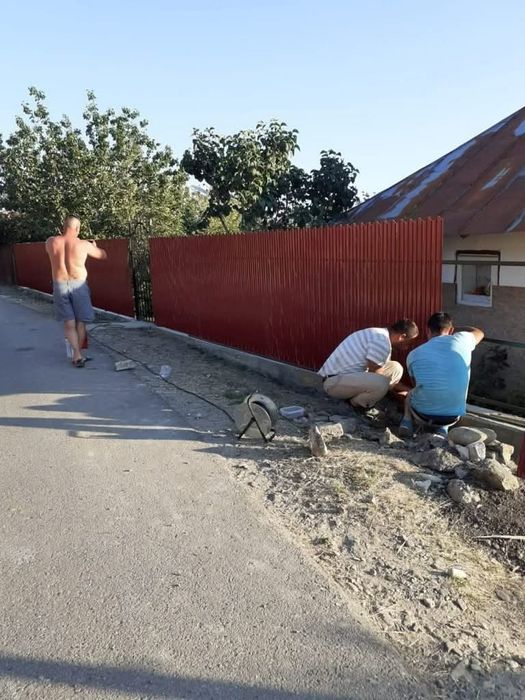 Vand garduri și porți la comanda clientului la un preț 80mp