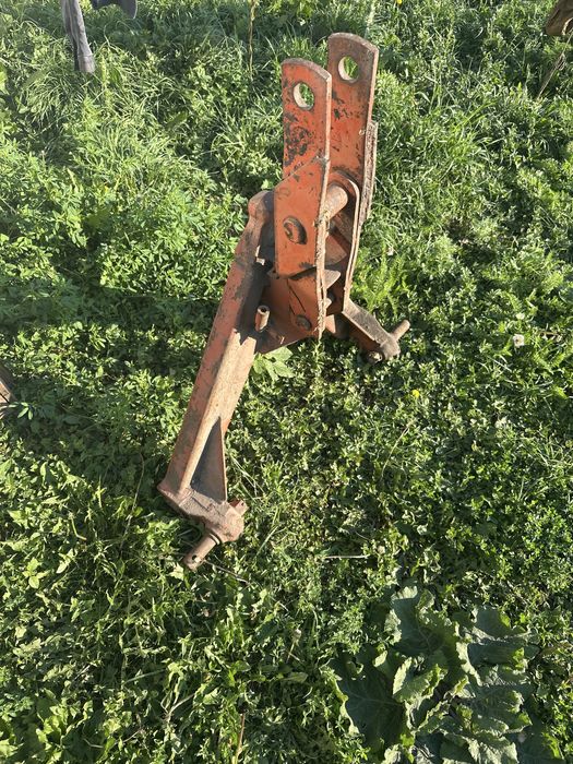 Продам угольник дт т4