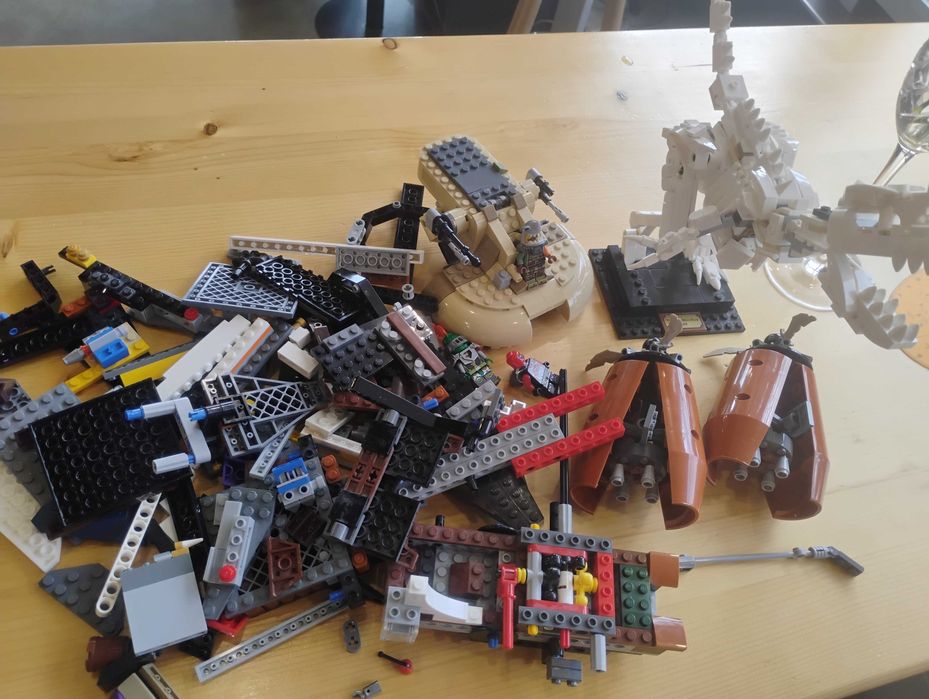 Lego  star wars t rex
