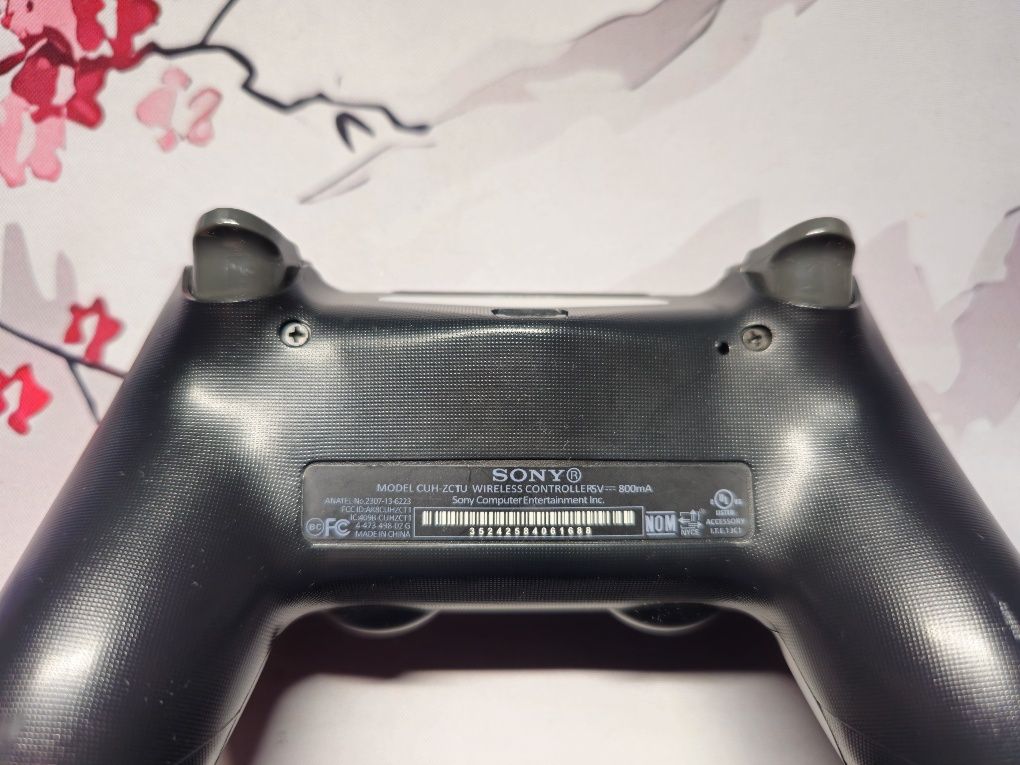 Геймпад DualShock 4 для PS4 | Возможен

торг Хорошее состояние