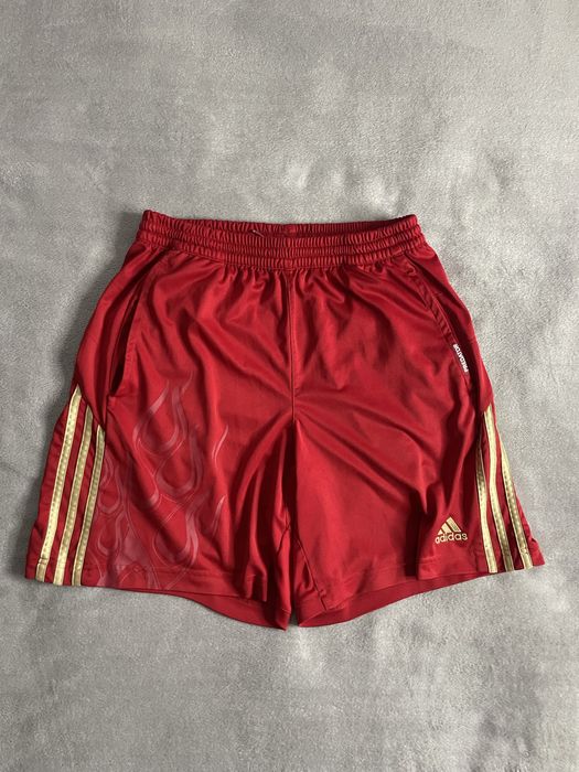 Pantaloni scurti Adidas Fire. Mariema M