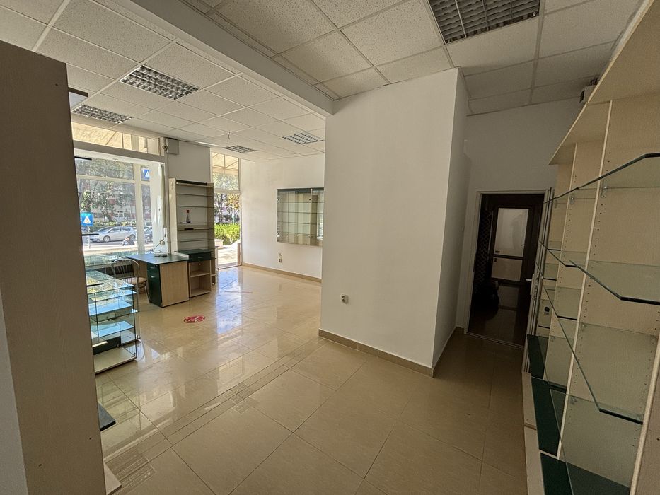 spatiu comercial casa de cultura