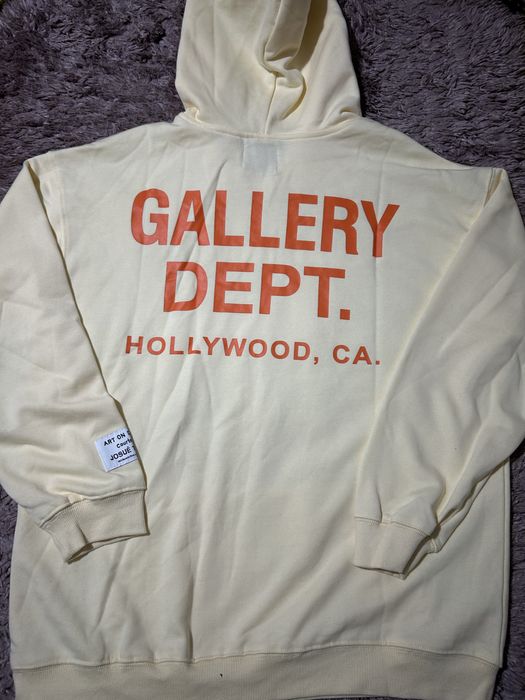Hanorac Gallery Dept M