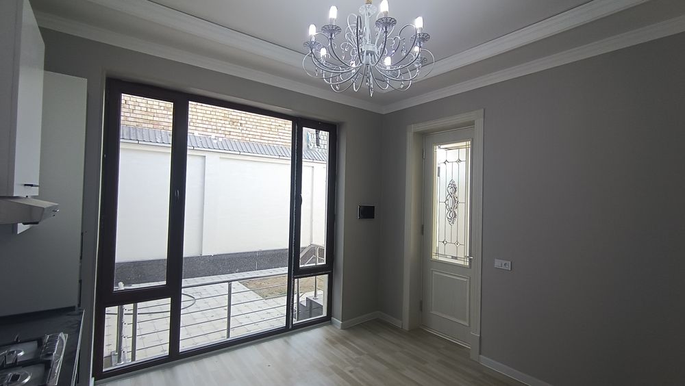 Srochna Yangi qurilgan uy sotiladi