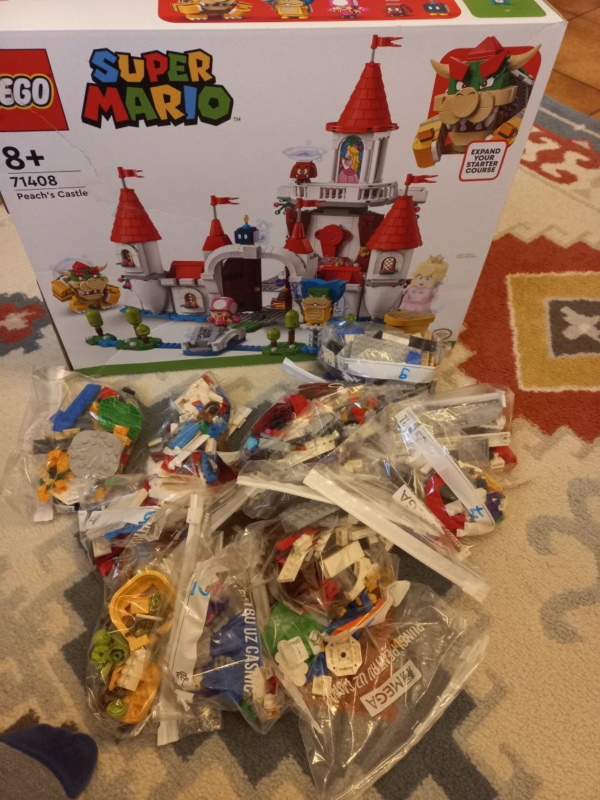 LEGO Super Mario:  Castelul lui Peach 71408, 8 ani+, 1216 piese