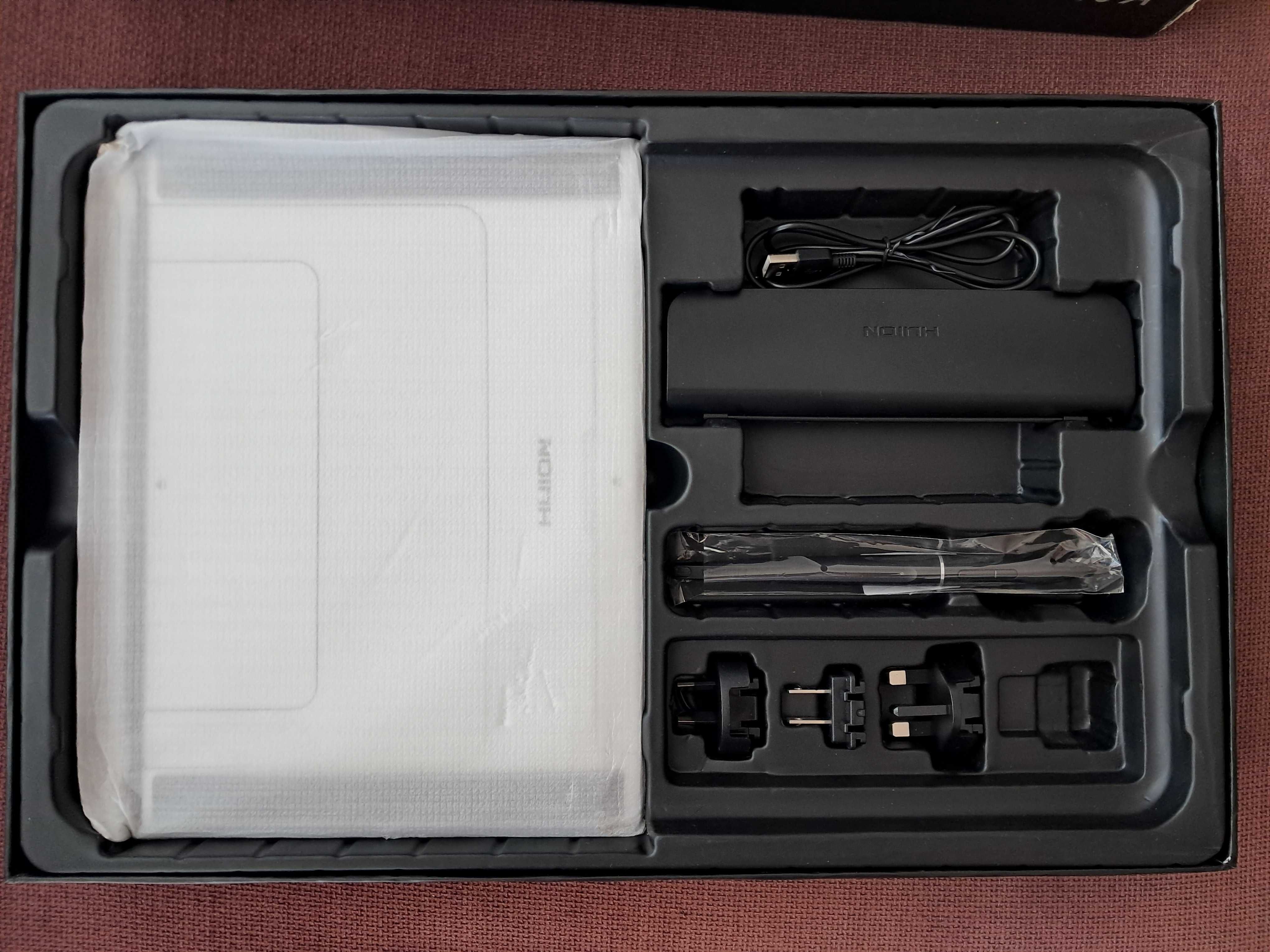 Графичен таблет с дисплей за рисуване Huion Kamvas GT-156HD V2