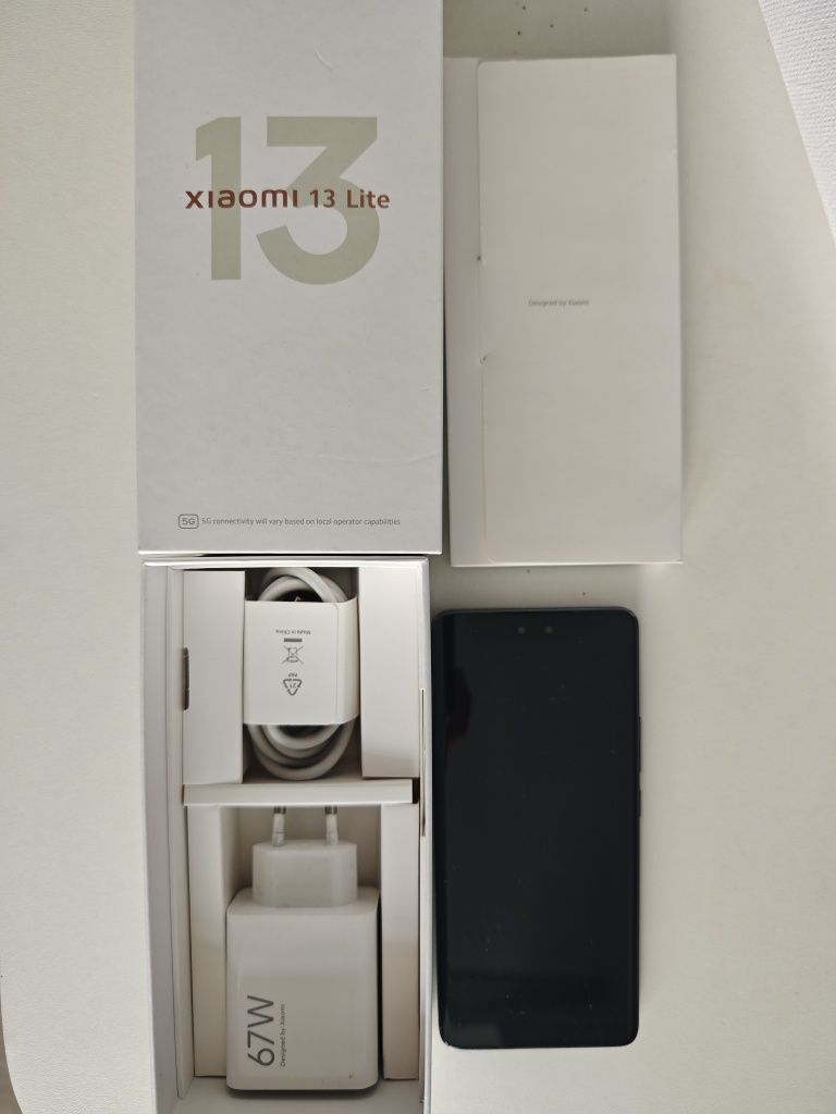 Продается сот.телефон Xiaomi 13 lite 8/256 гб