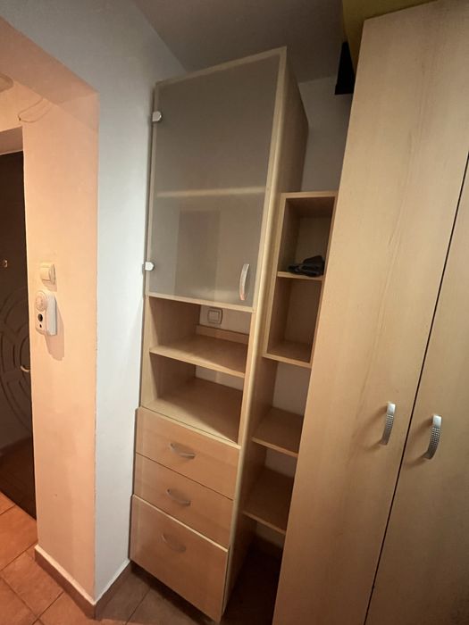 Mobila bucatarie, living si biblioteca