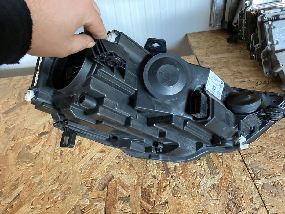 Ляв фар за Audi A3. 2013-16. Hella