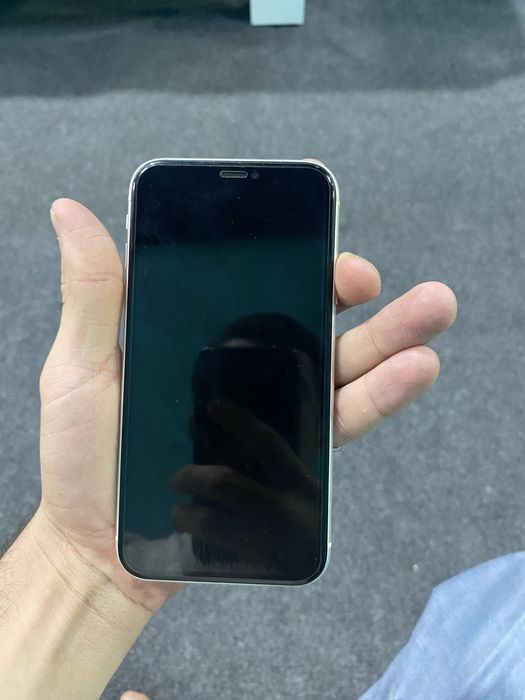 Iphoni 11 sotiladi 3.2mln